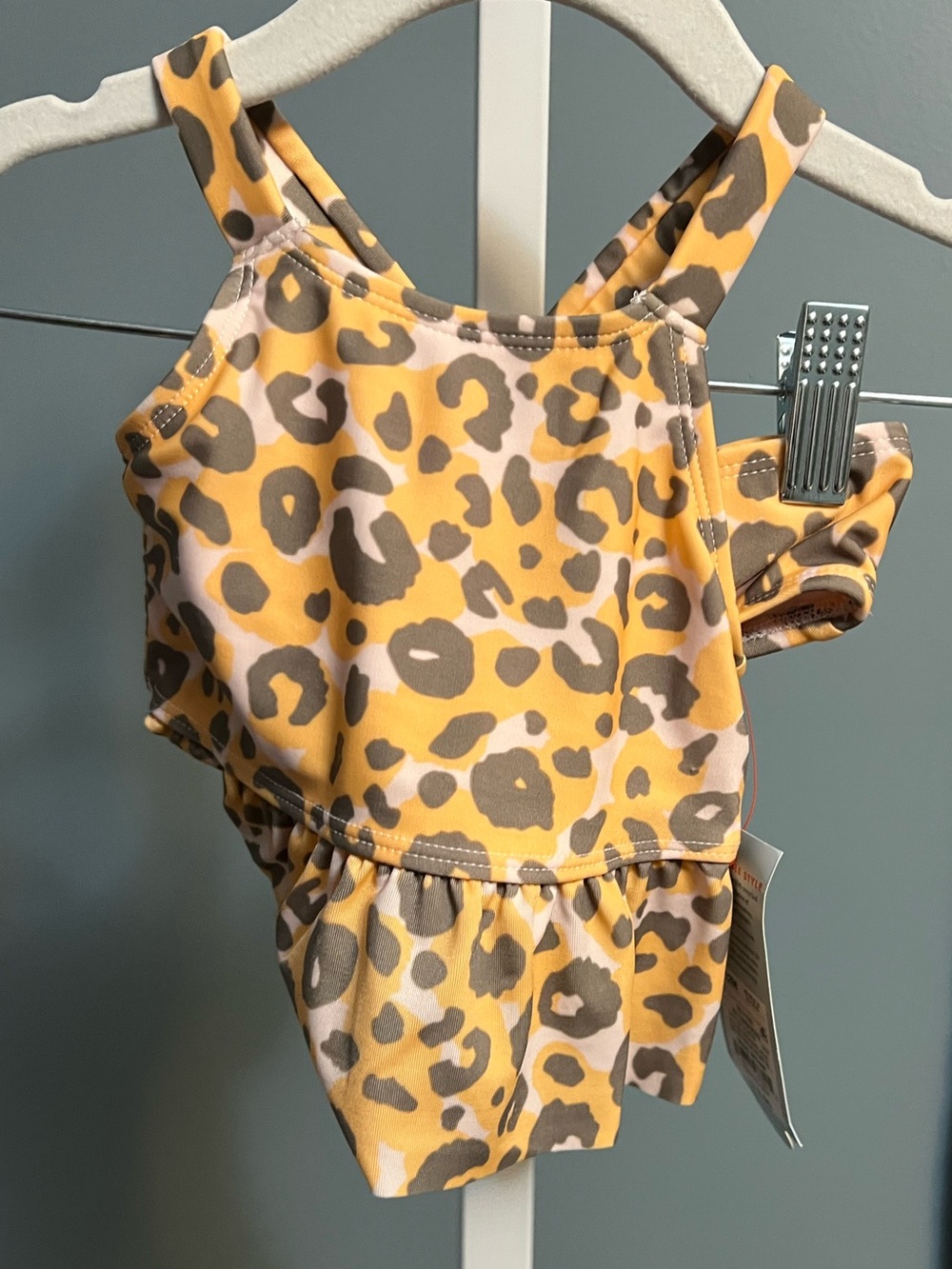 Cat & Jack 2 piece Tankini Orange Gray and Pink Leopard Print Ruffled Swimsuit